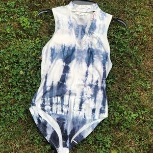 Tye-die chocker styler romper